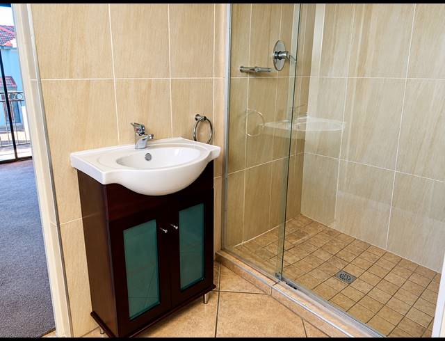 3 BEDROOM TOWNHOUSE FOR SALE IN VANDERBIJLPARK SE 2